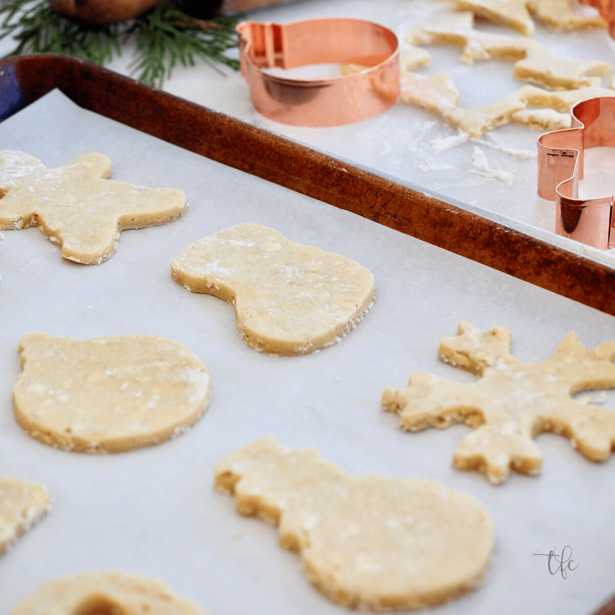 Easy Royal Icing Recipe for Sugar Cookies - House of Nash Eats