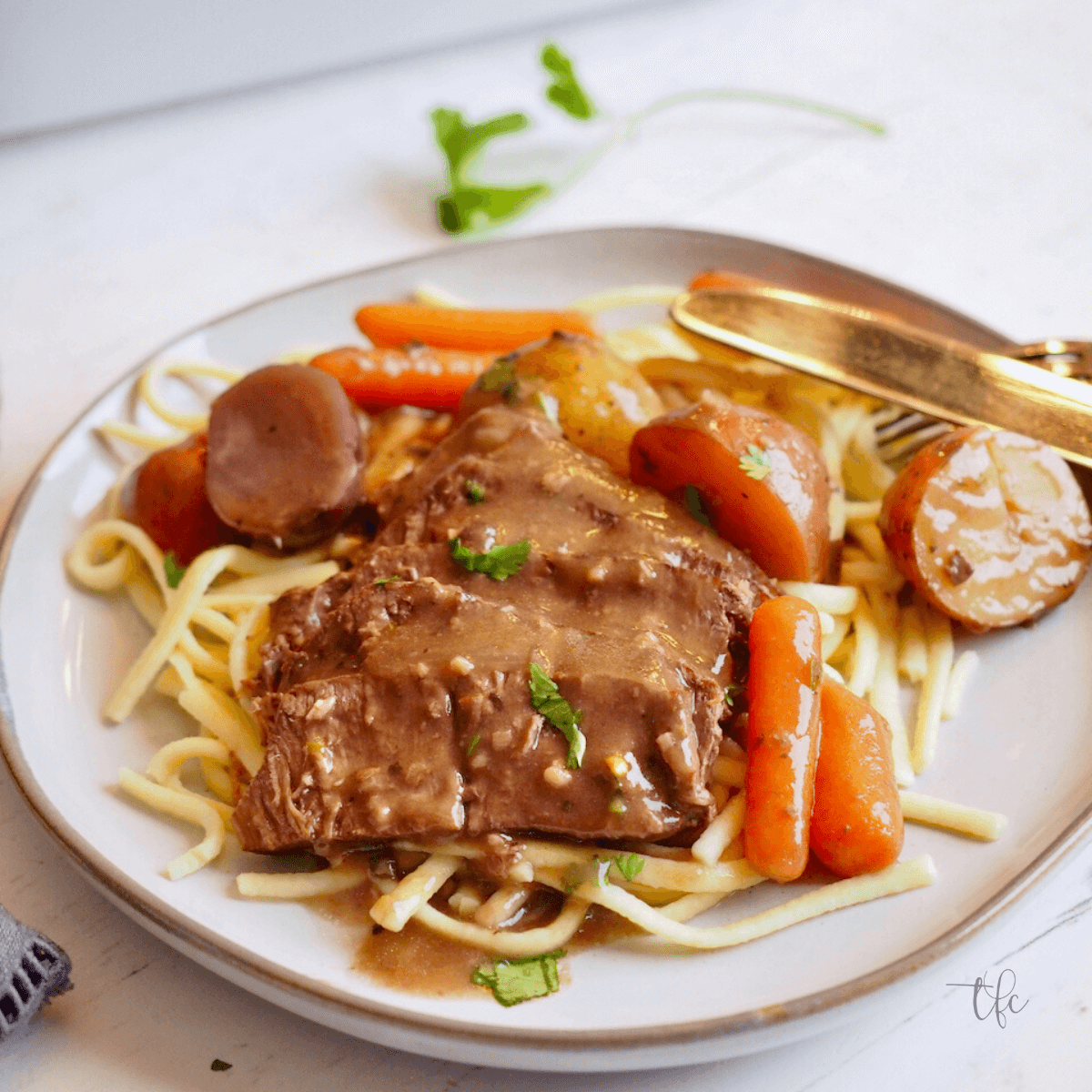 Melt In Your Mouth Crock Pot Round Steak Dinner - Recipes That Crock!