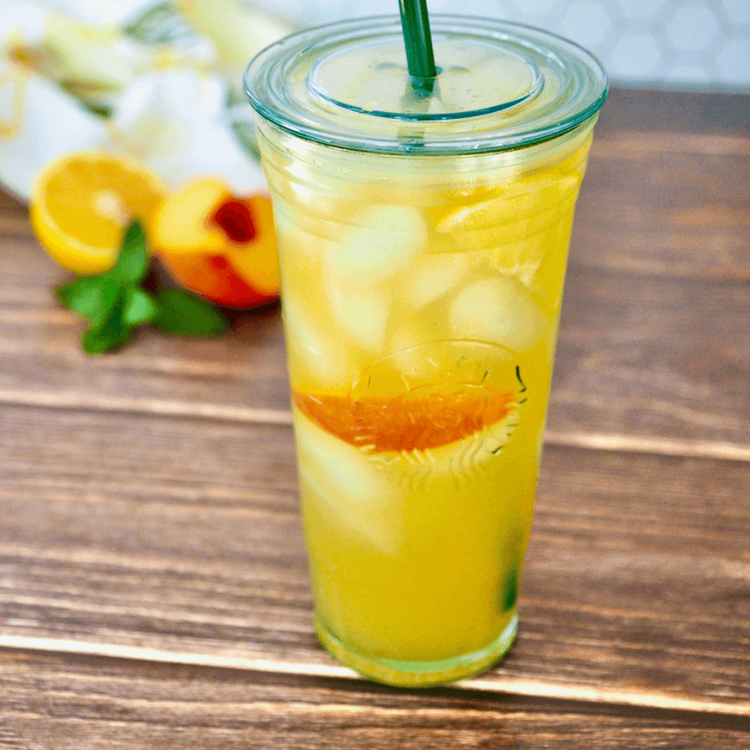 Easy Iced Peach Green Tea Lemonade Recipe (Starbucks Copycat