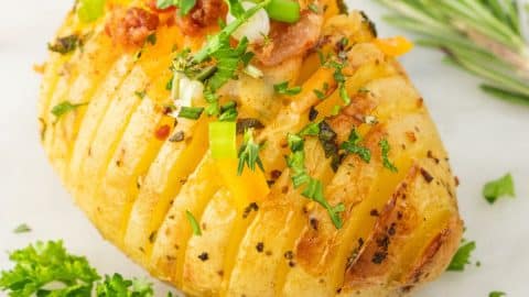 Crispy Garlic Butter Hasselback Potatoes in Air Fryer • The Fresh Cooky