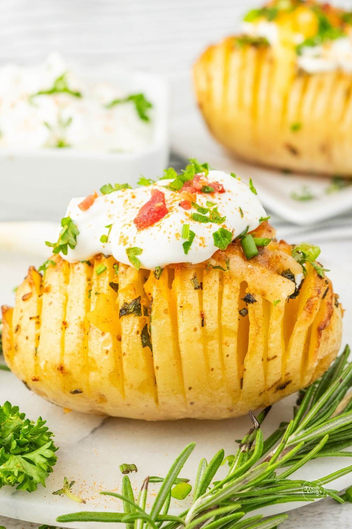 Crispy Garlic Butter Hasselback Potatoes in Air Fryer • The Fresh Cooky